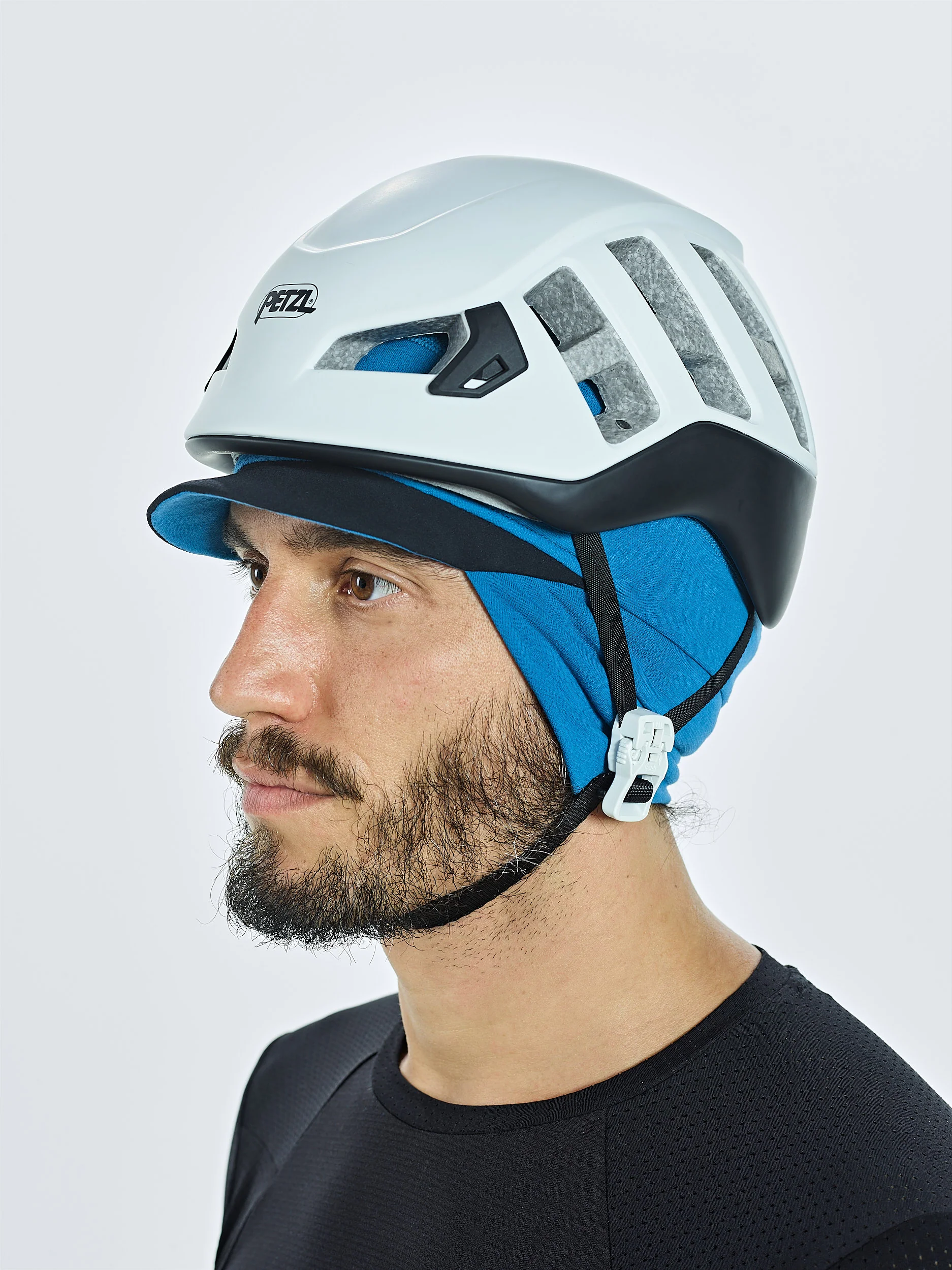 CHAGO FLEECE VISOR OVER EAR CAP - Image 24