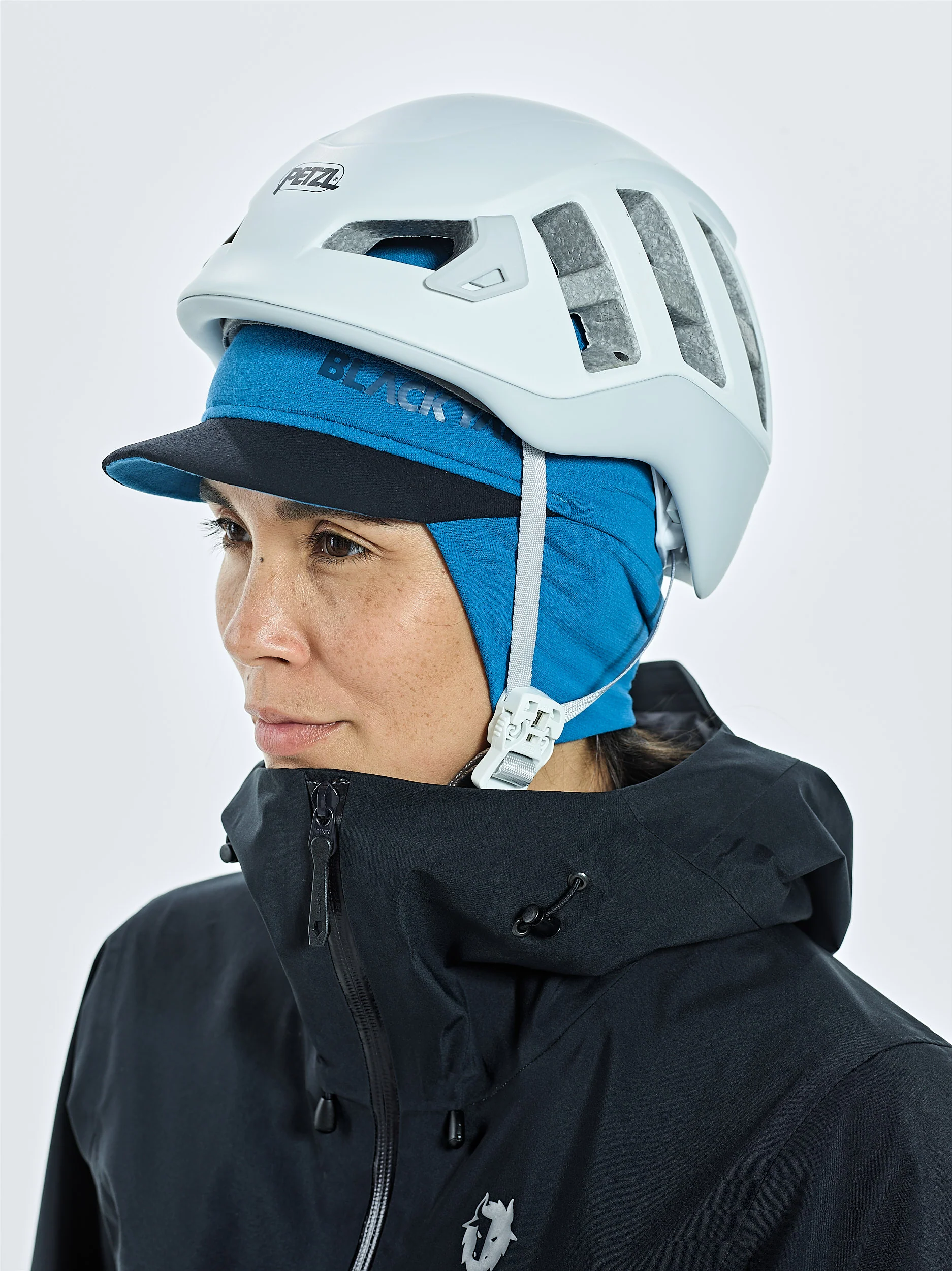 CHAGO FLEECE VISOR OVER EAR CAP - Image 27