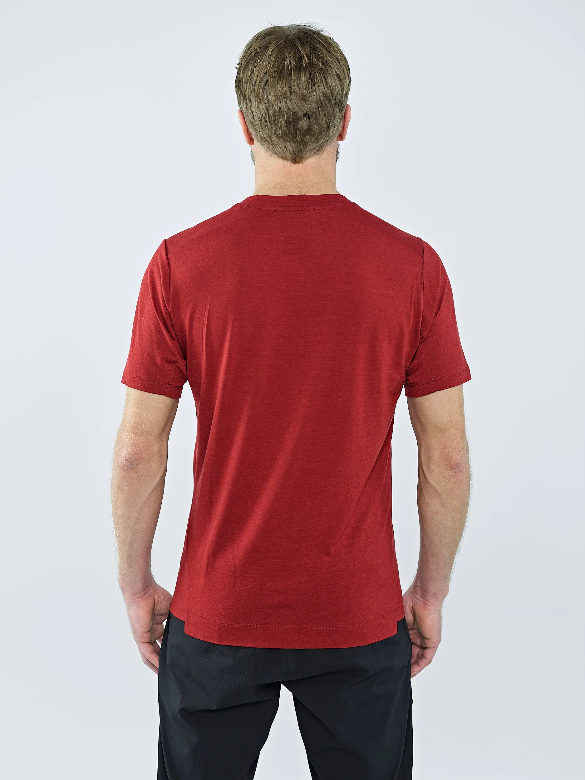 HERREN MEWATI CHEST POCKET T-SHIRT - Image 14
