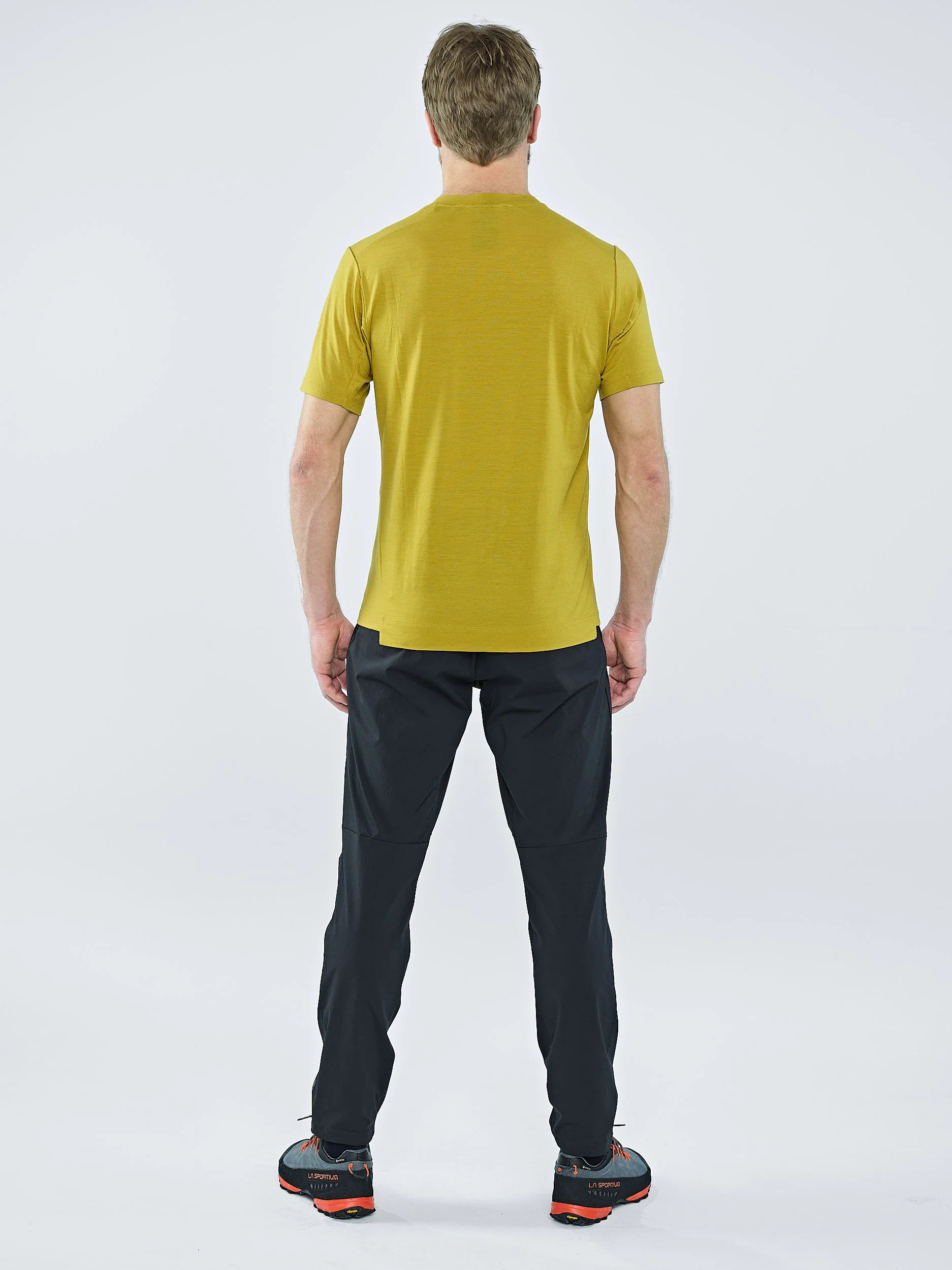 HERREN MEWATI CHEST POCKET T-SHIRT - Image 8