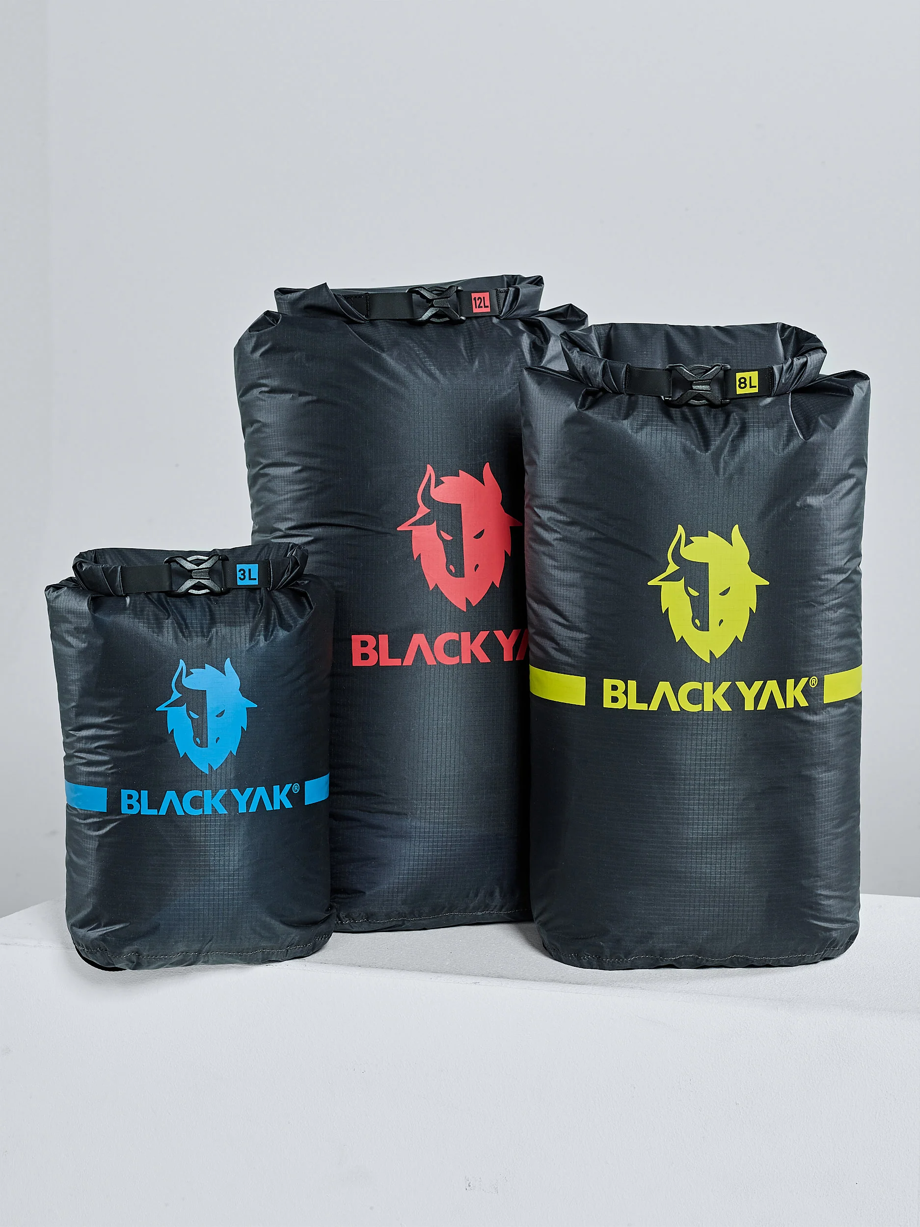 YAK LOGO 3L DRY BAG - Image 5